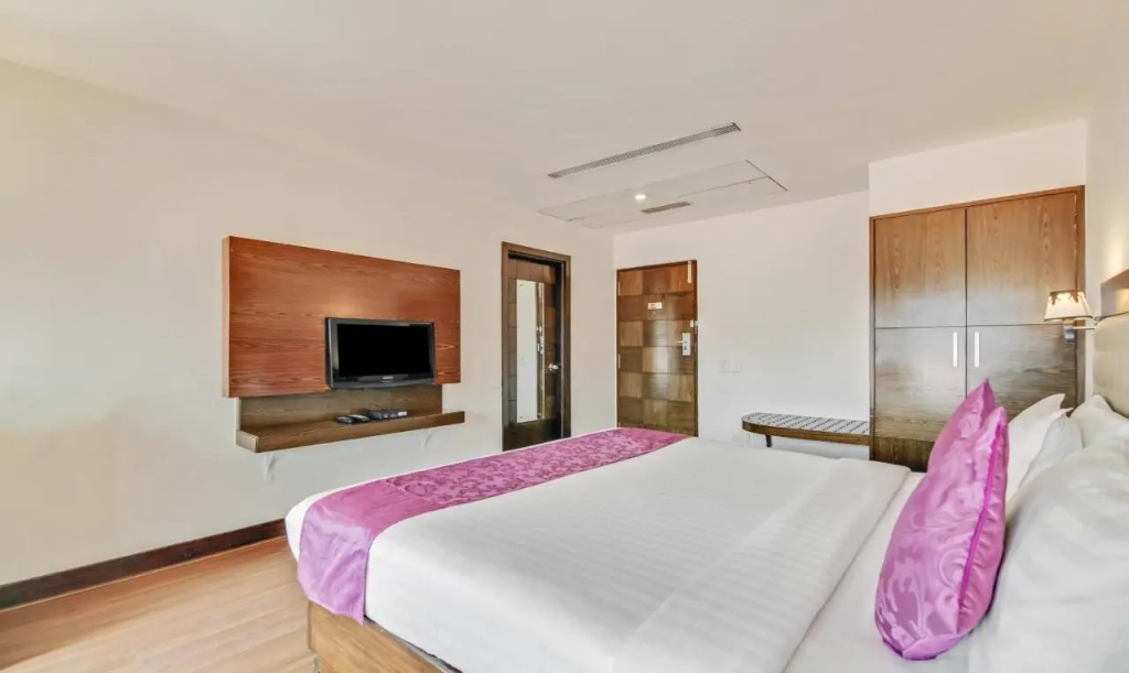 Hotel photo 12