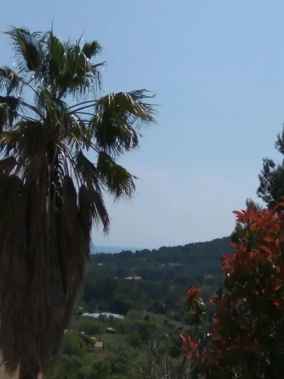 T2 entre St Cyr sur Mer et Bandol