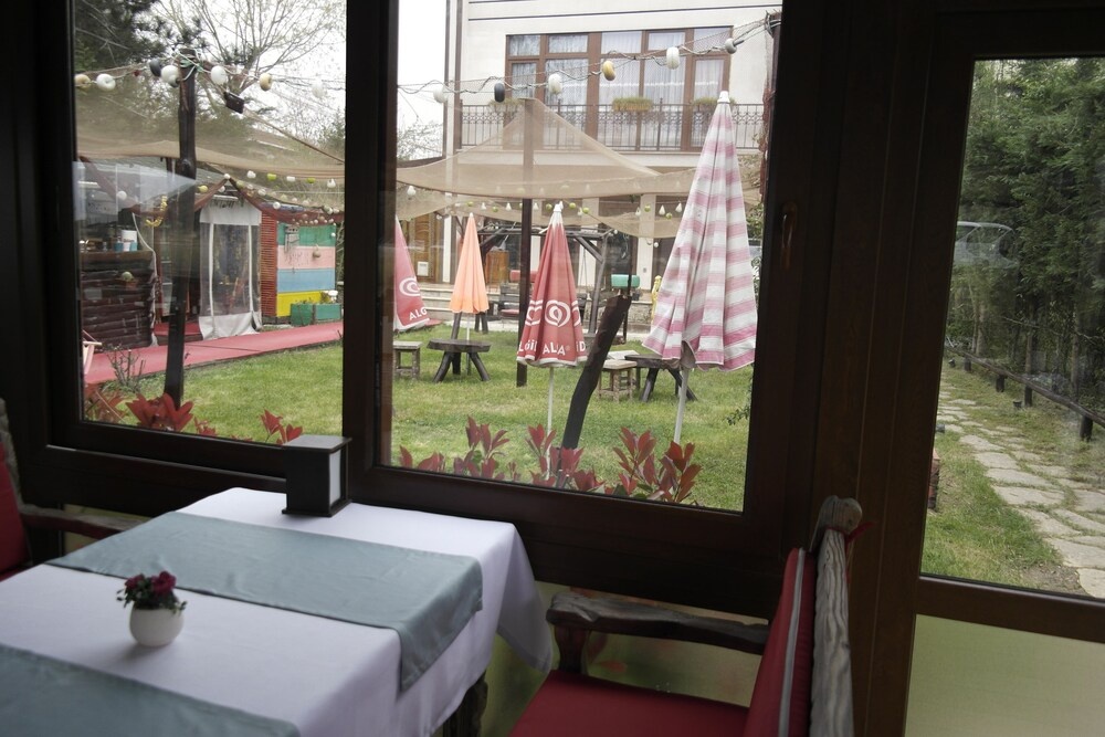 Balcony & Terrace