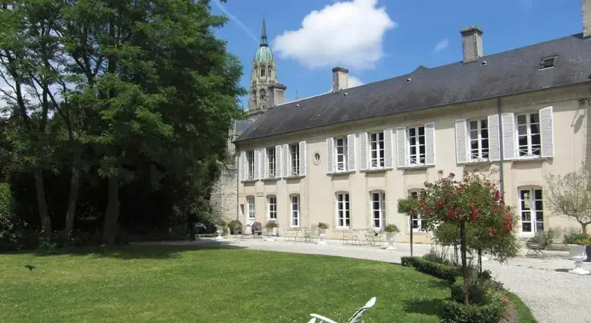 Voir la photo 1 — Hotel Tardif