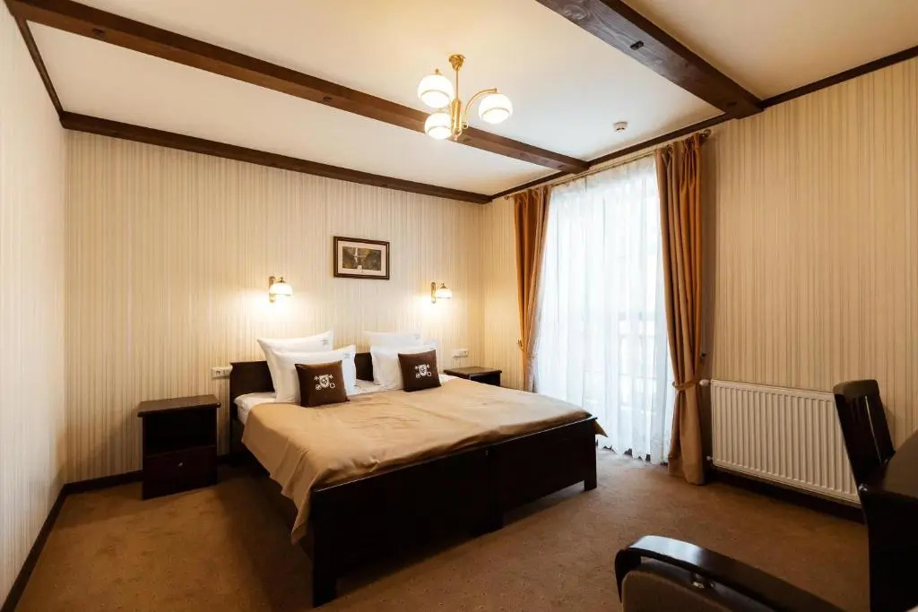 Standard Double room (full double bed)