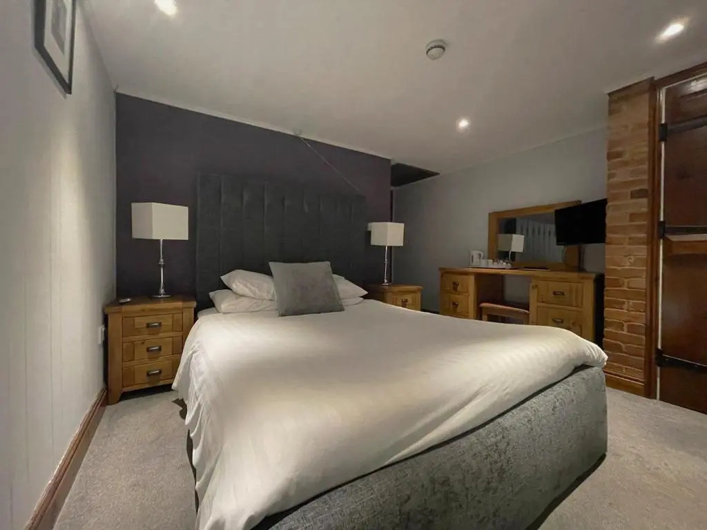Standard Double room (full double bed)