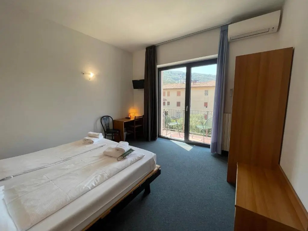 Standard Double room with balcony (full double bed)