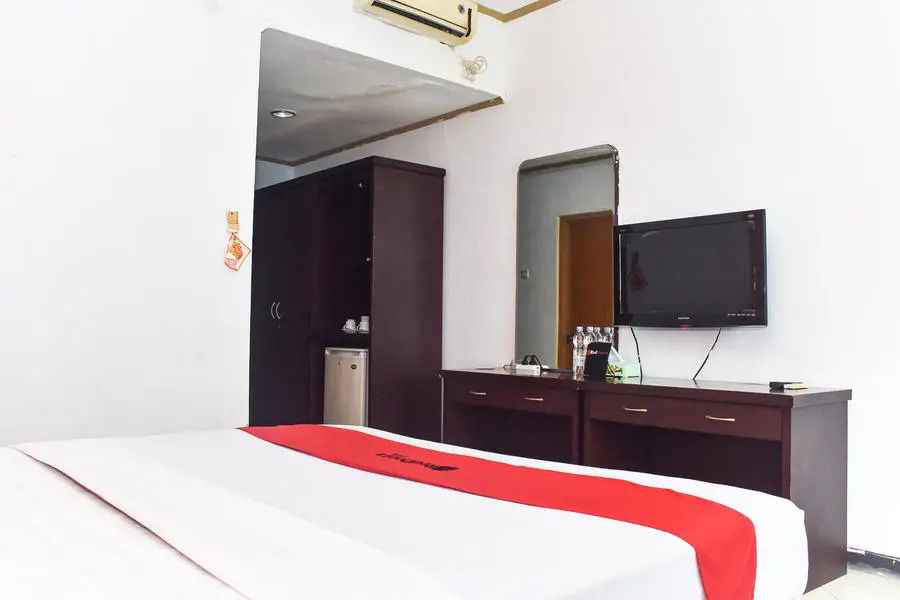 RedDoorz Plus @ Tirta Kencana Hotel — фото 4