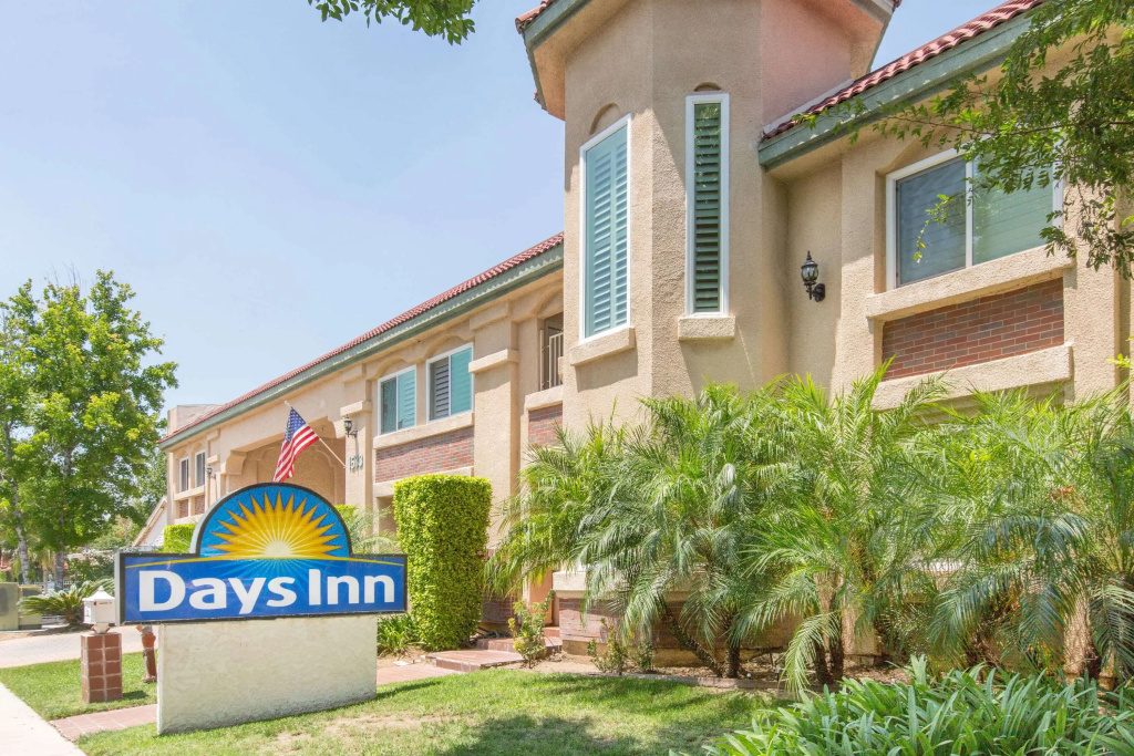 Days Inn by Wyndham Near City Of Hope — фото