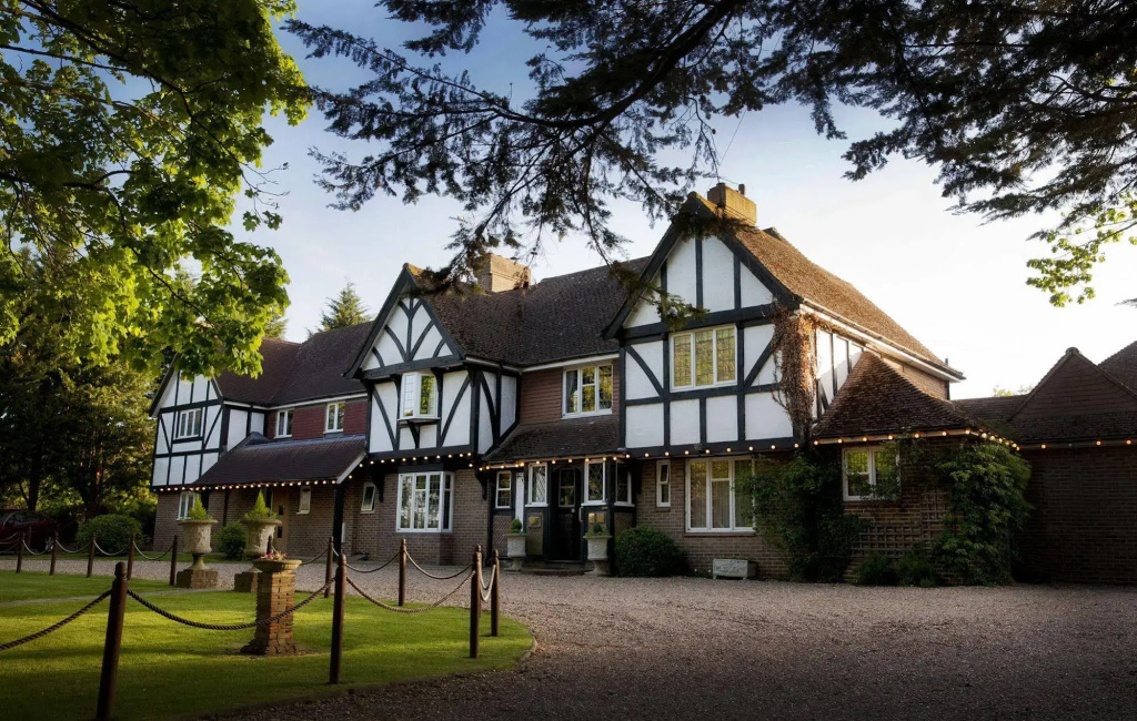 The Little Silver Country Hotel