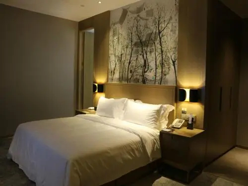 Xintiandi Jianguo Hotel