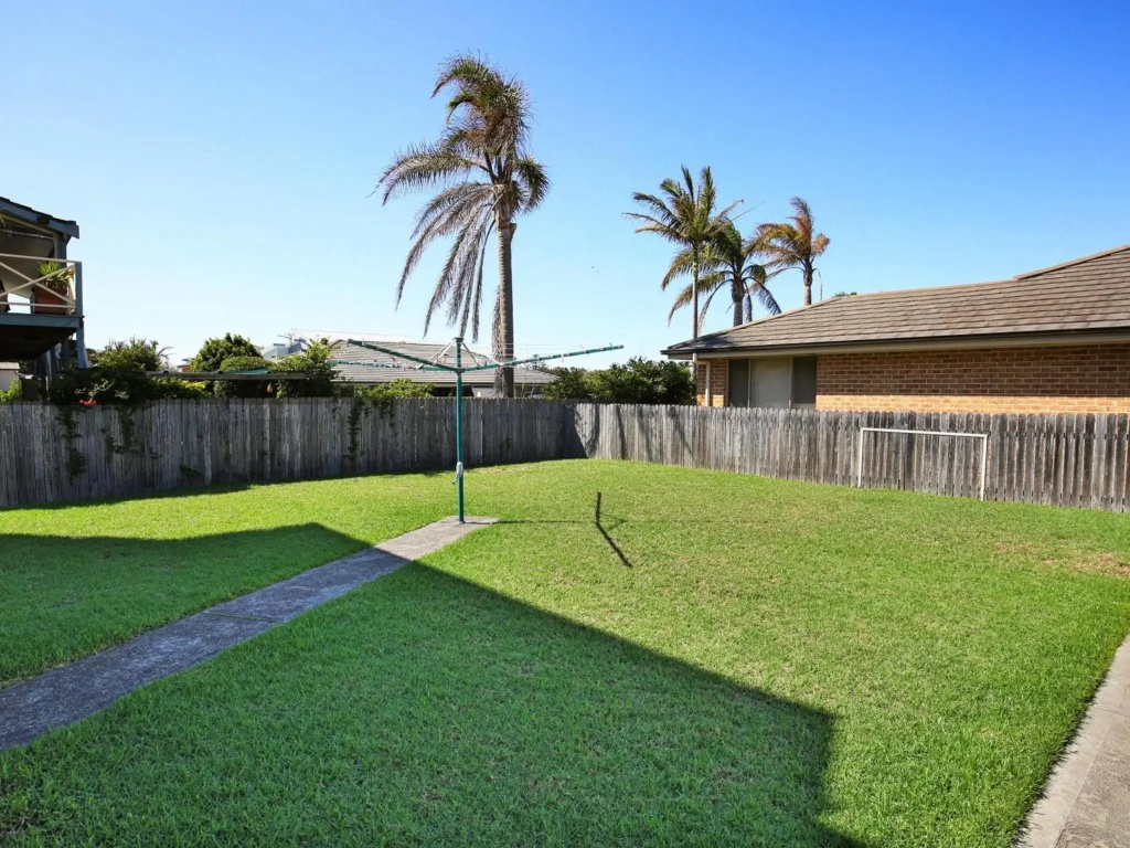 Shores - Pet-Friendly - 1 Min Walk to Beach