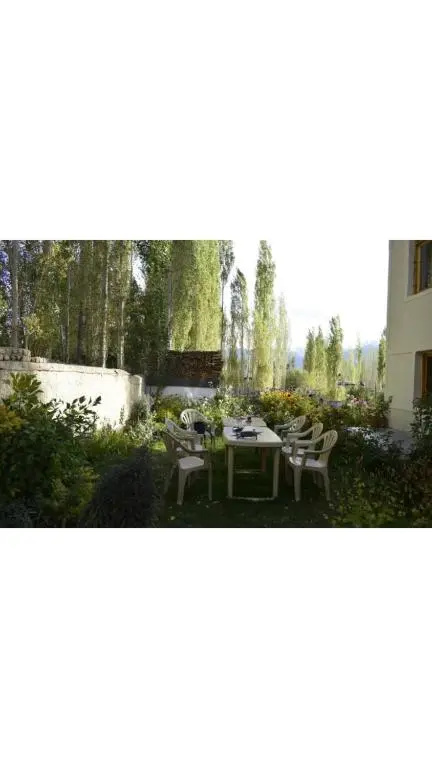 Yarol Guest House