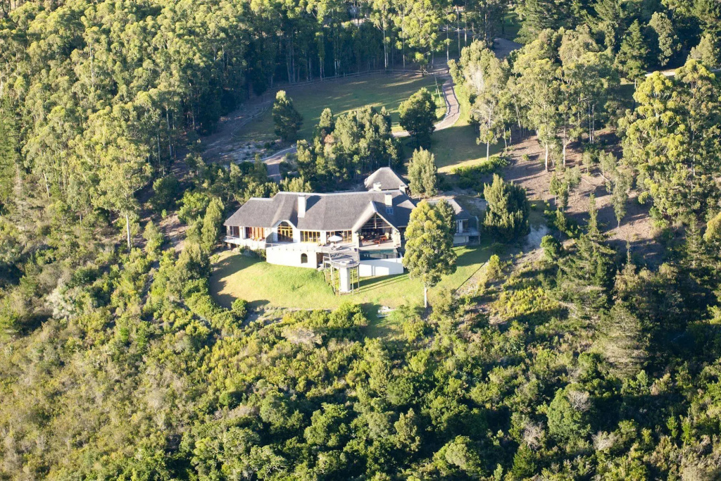 Tamodi Lodge and Stables