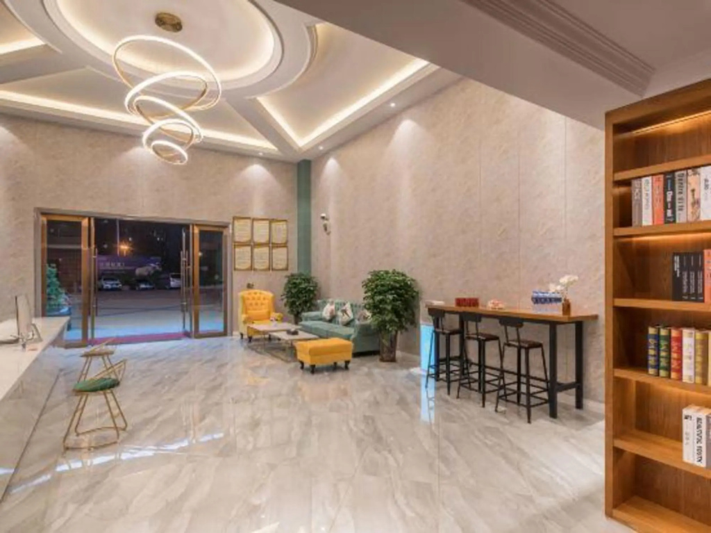 Lobby & Reception