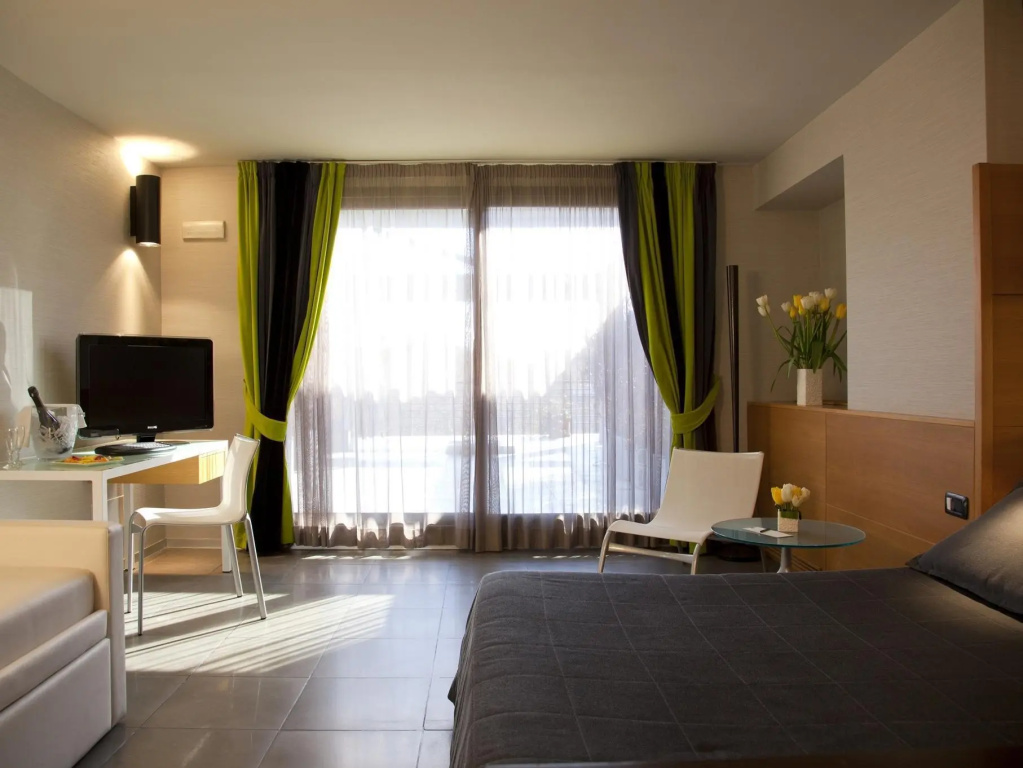 Superior Triple room
