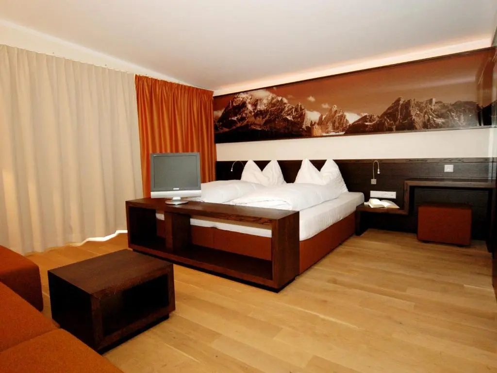 Superior Double room with balcony and with mountain view (full double bed)