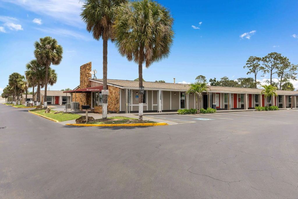 Super 8 by Wyndham Kissimmee-Orlando
