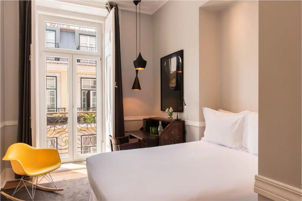 Superior Double room with balcony (full double bed)