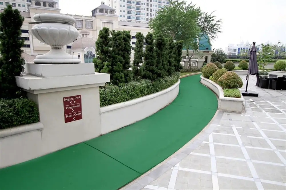 Spacious 2Br With Mall Access At Bellezza Apartment