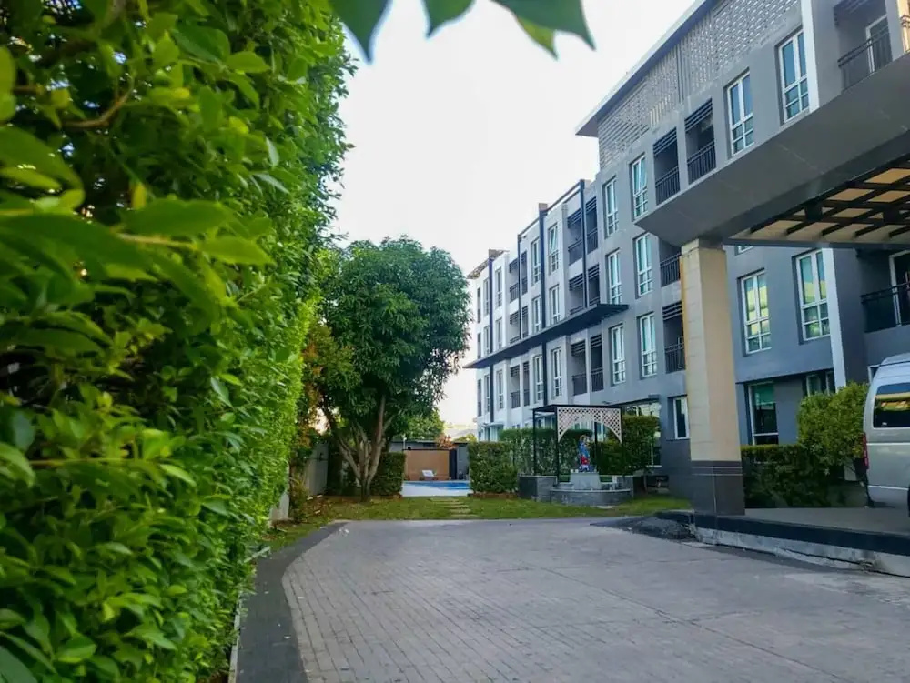 Crystal Suites Suvarnabhumi Airport