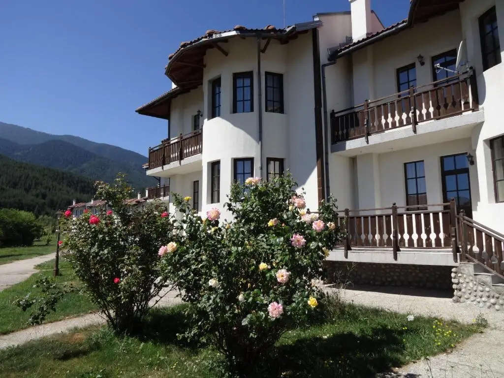 Pinerose Resort