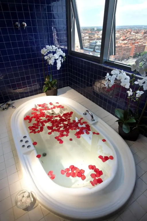 Double room (full double bed)