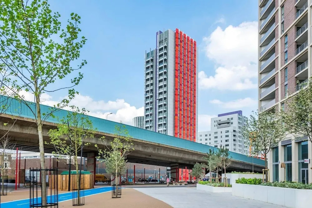 Modern 2br East London Flat
