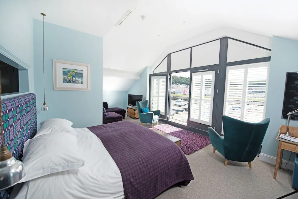 Harbourmaster Hotel by null