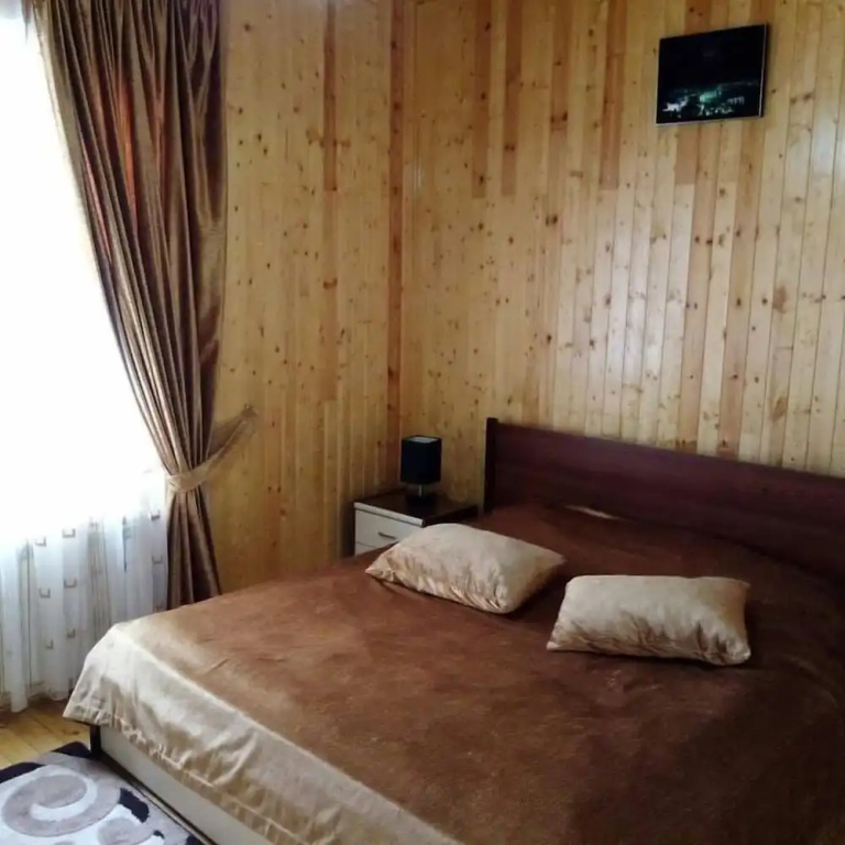 3 Bedrooms Cottage