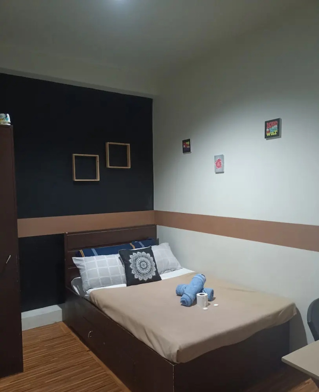 Economy Suite