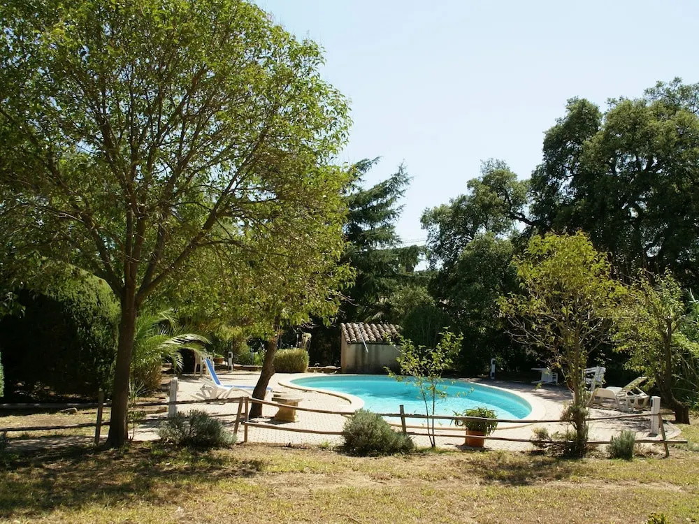Charming Villa in Cavalaire-sur-mer With Pool