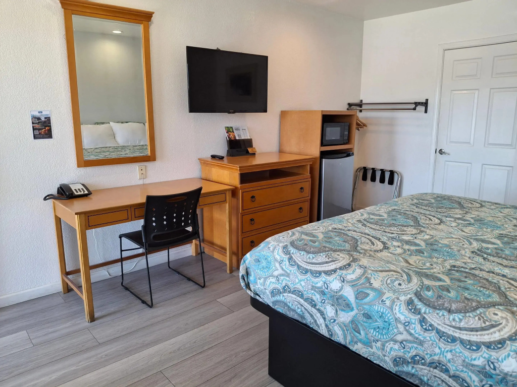 Standard Double room (full double bed)
