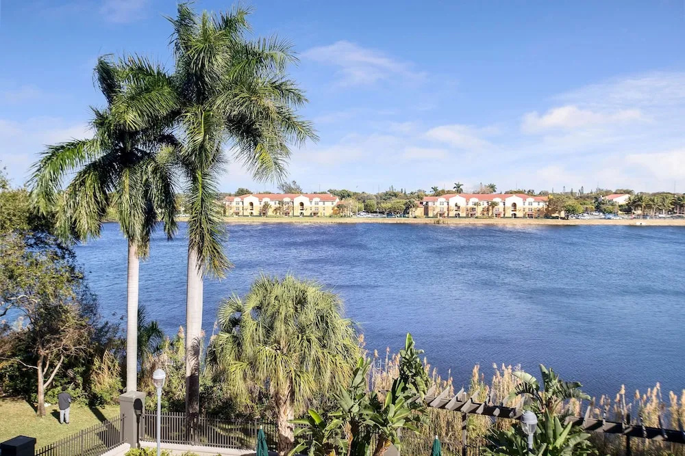 La Quinta Inn & Suites Ft. Lauderdale Airport