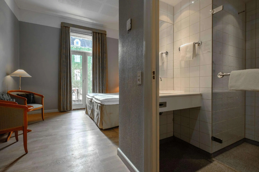 Standard Double room (full double bed)