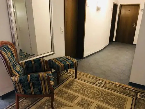 Lobby & Reception