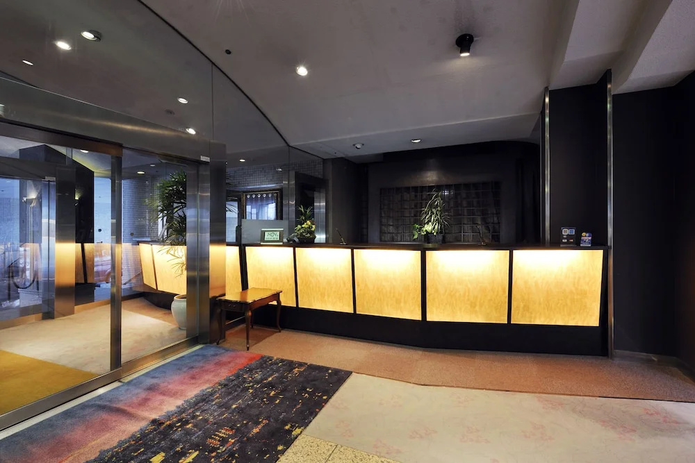 Lobby & Reception