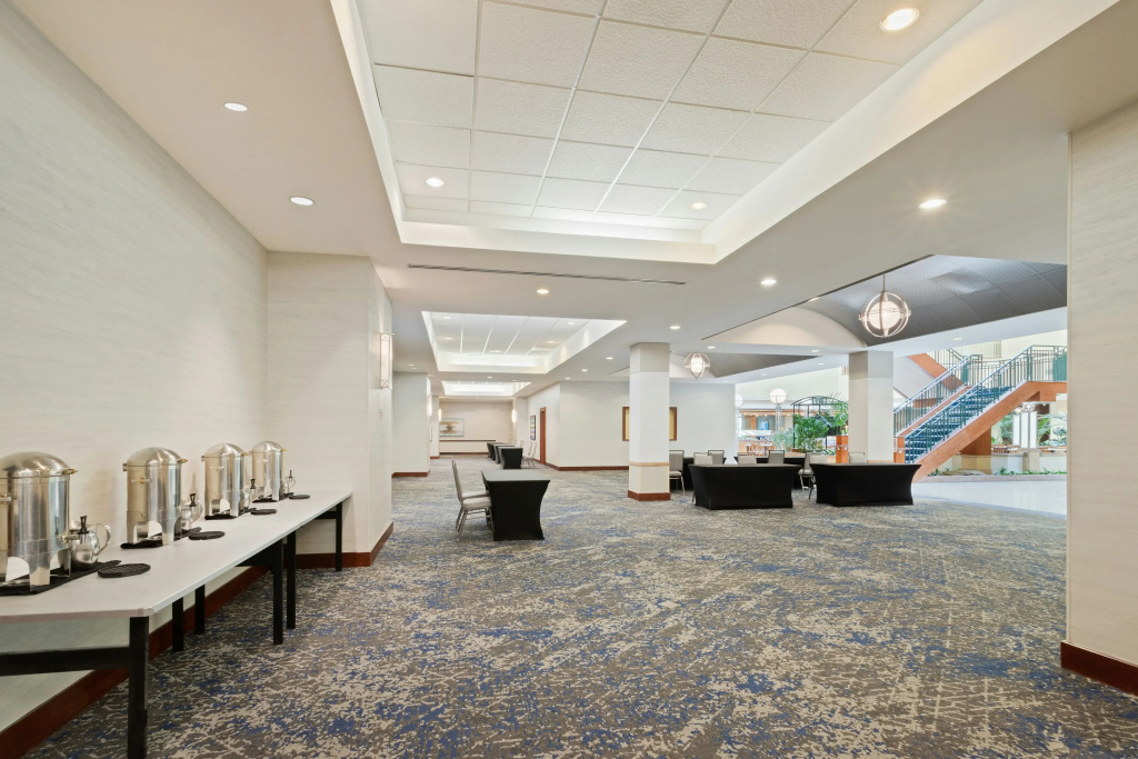 Embassy Suites by Hilton Tampa USF Near Busch Gardens - Général