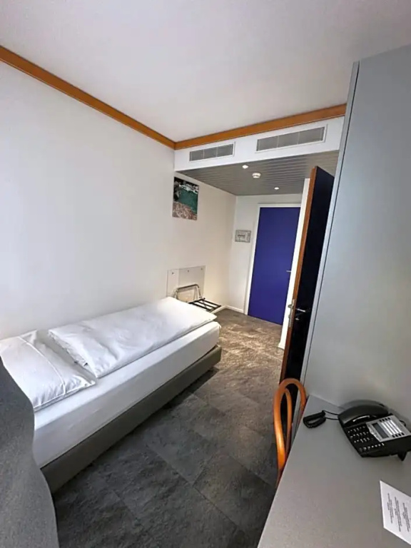 Economy room