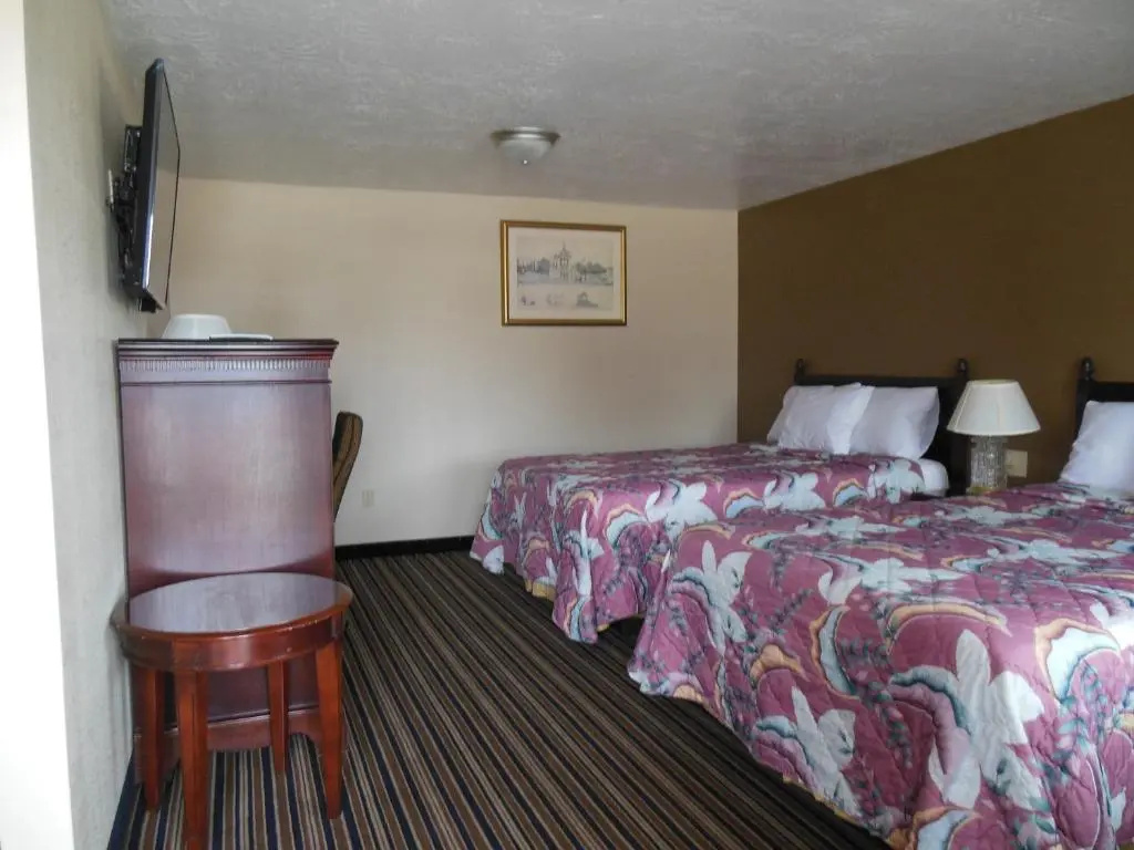 Deluxe Double room (full double bed)