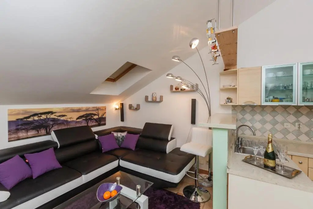 2 Bedrooms Apartment with balcony