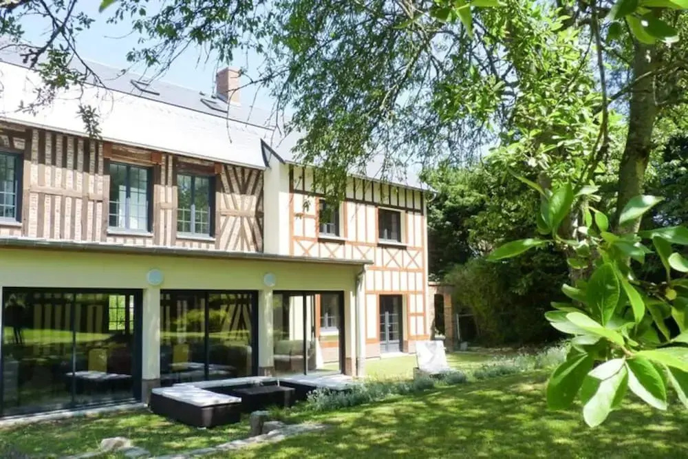 Townhouse Near Bay of Somme and Norman Beaches