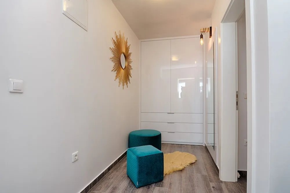 2 Bedrooms Apartment with sea view