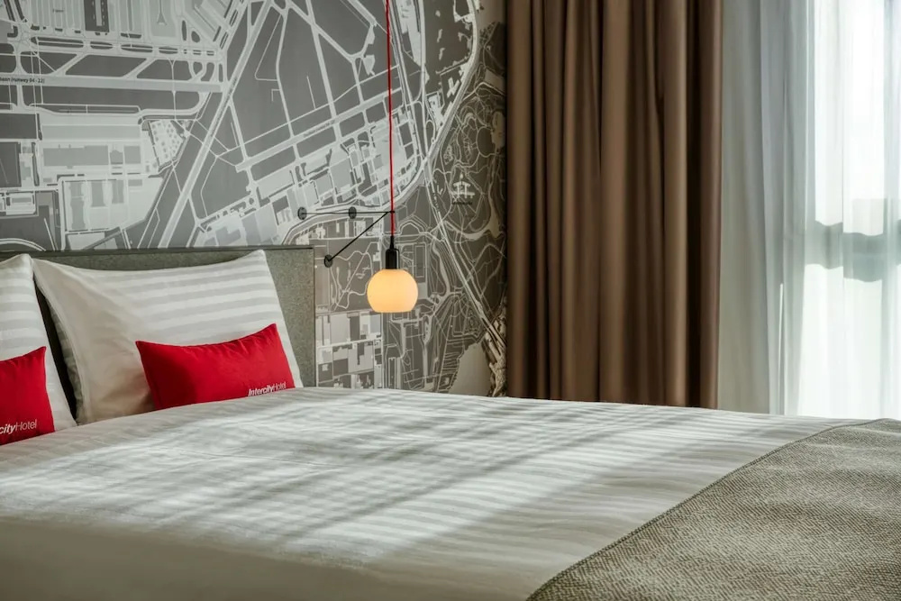 Intercityhotel Amsterdam Schiphol Airport - Tap to explore photos