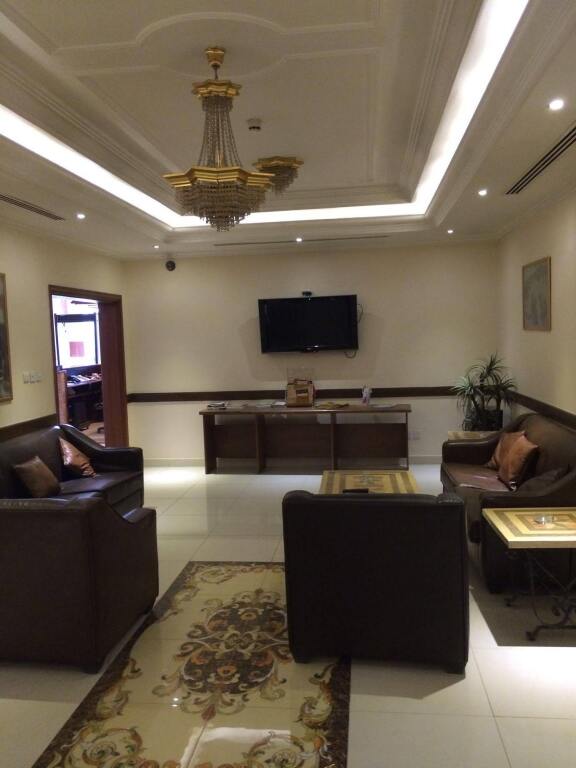 gallery_image_hidden_6