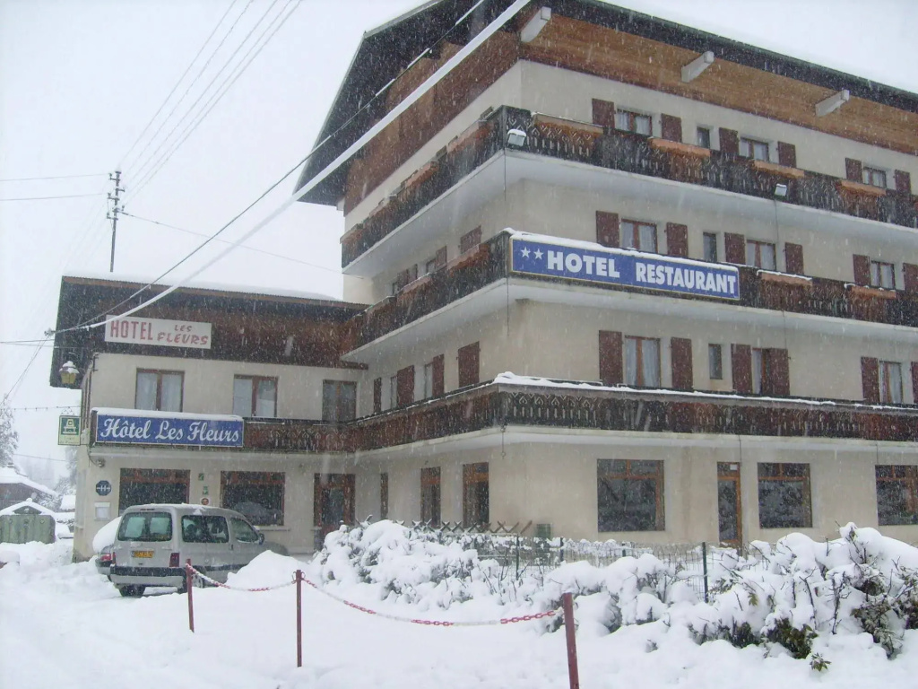 Voir la photo 1 — Hôtel Les Fleurs