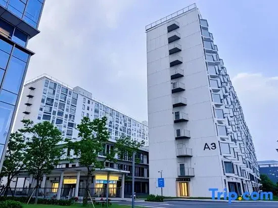 Mikoumi Hotel (Huanghua Airport T2 Terminal Dalu Village Subway Station)
