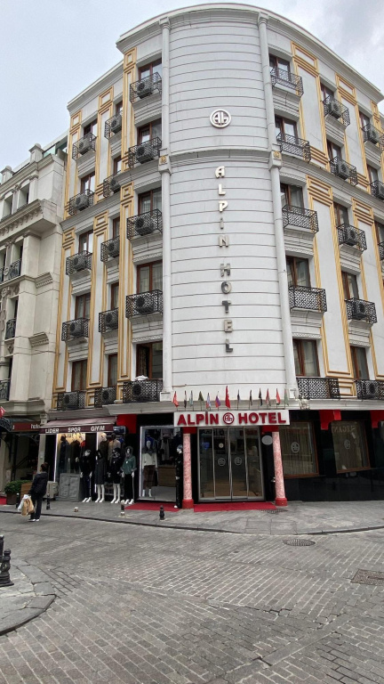 Alpin Hotel