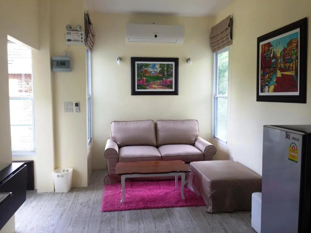 Cottage with garden view
