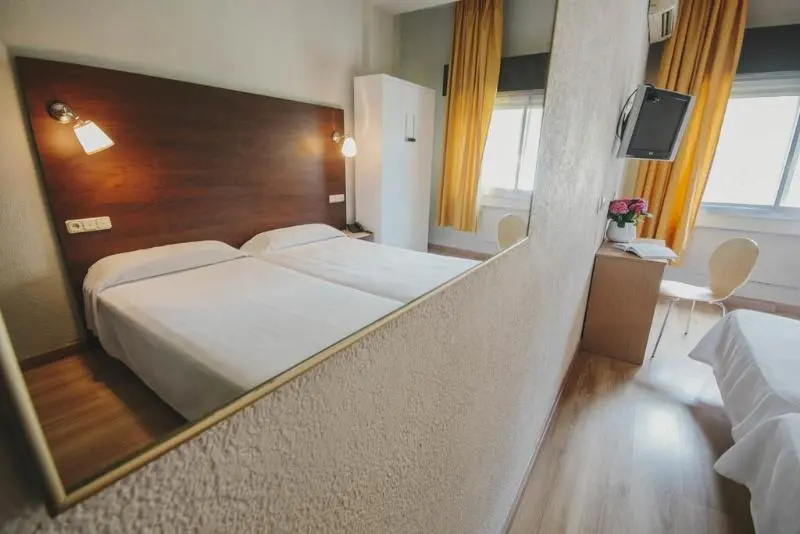 Hotel Embajador - Chambres