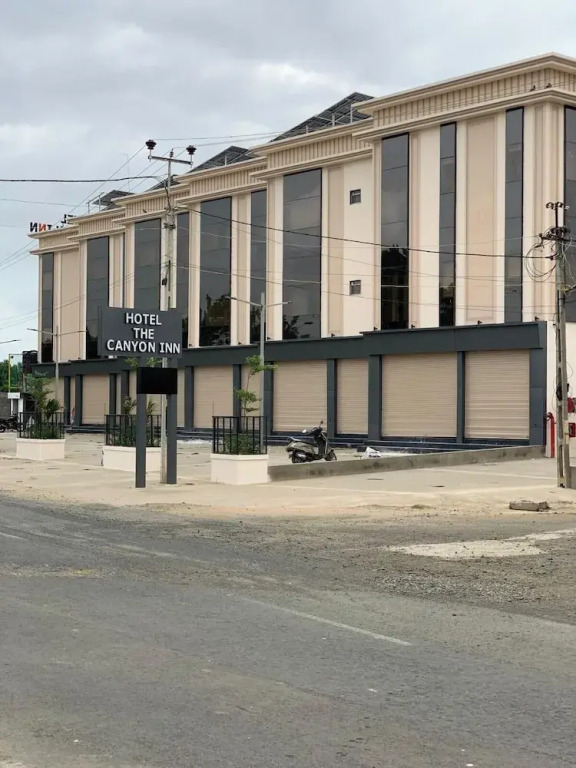 StayGuru The Canyon Inn — фото