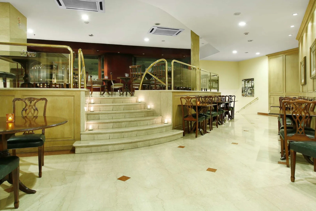 Lobby & Reception