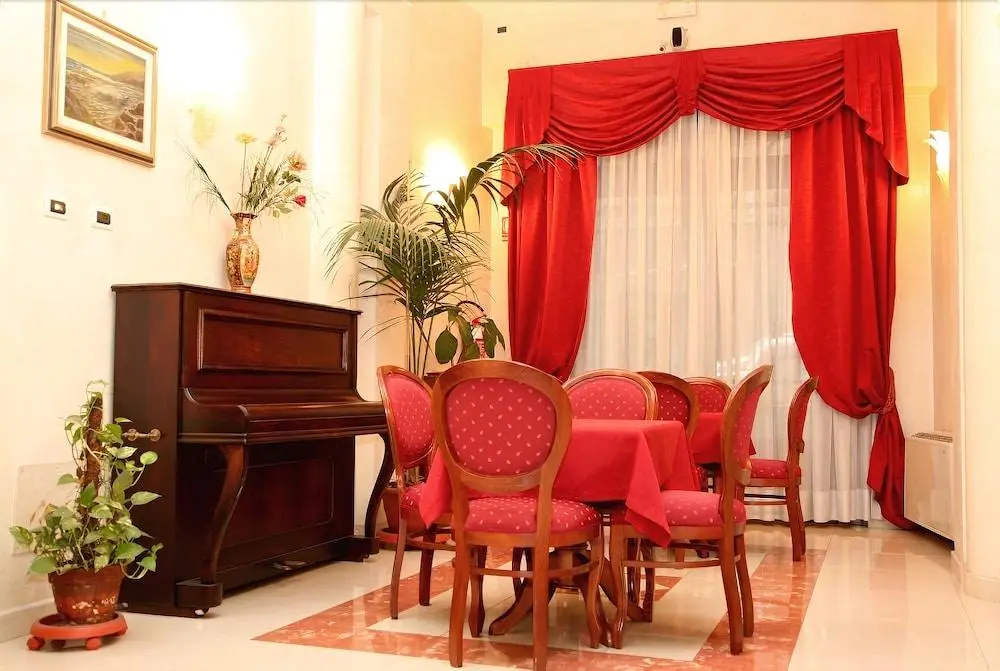 Hotel photo 4