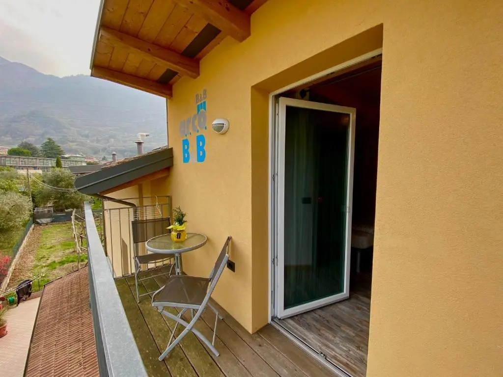 Standard Double room with balcony (full double bed)